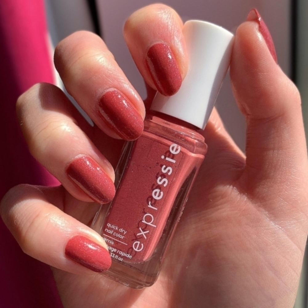 Essie expressie quick dry nail Color trend & snap 30